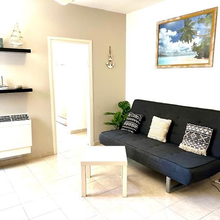 Shantell City Center Apartment Netanya Luaran gambar