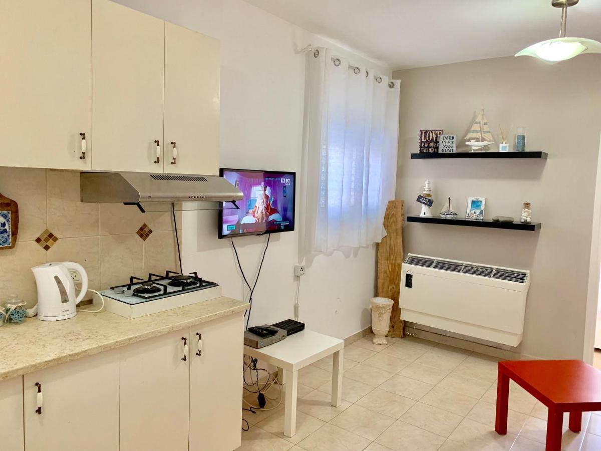 Shantell City Center Apartment Netanya Luaran gambar