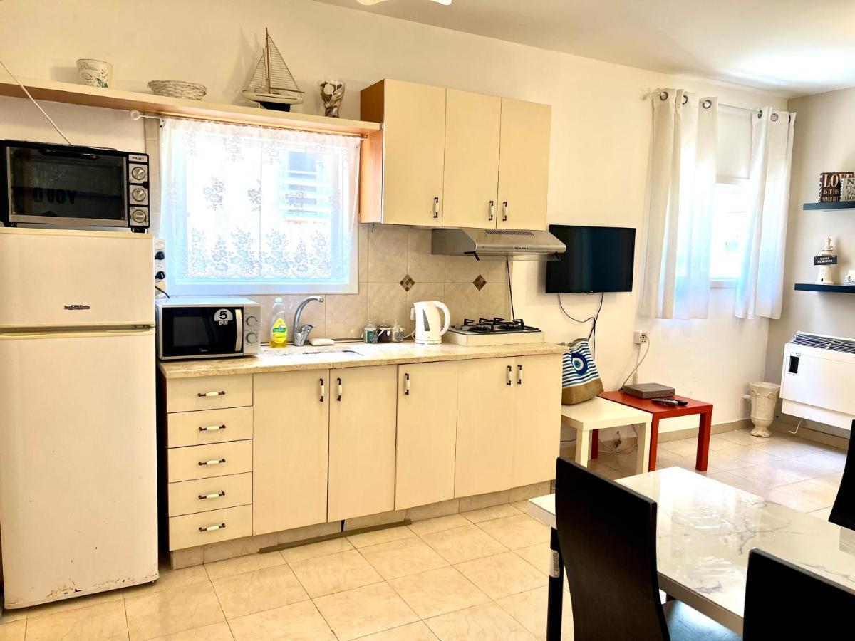 Shantell City Center Apartment Netanya Luaran gambar